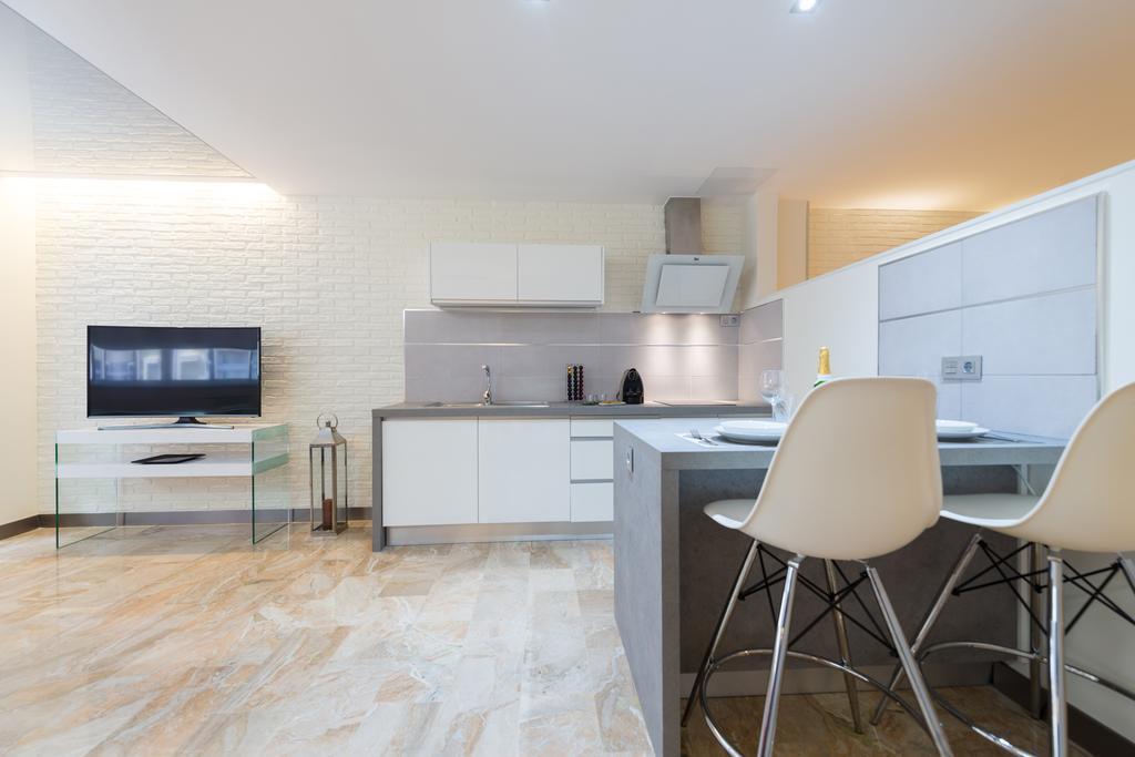 Suites Garden Loft Picasso لاس بالماس دي غران كاناريا الغرفة الصورة